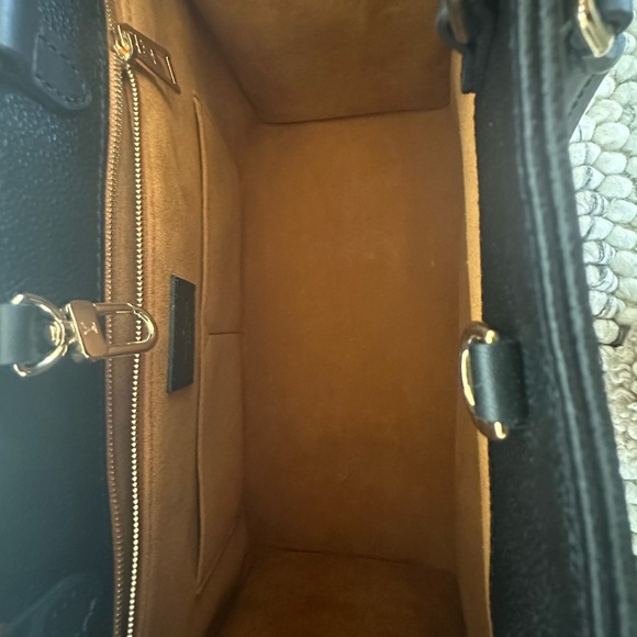 Louis Vuitton On The Go black monogram Empreinte
No Wear
Like new - Picture 4 of 14